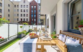 Bea Garden Home - dwie sypialnie i taras